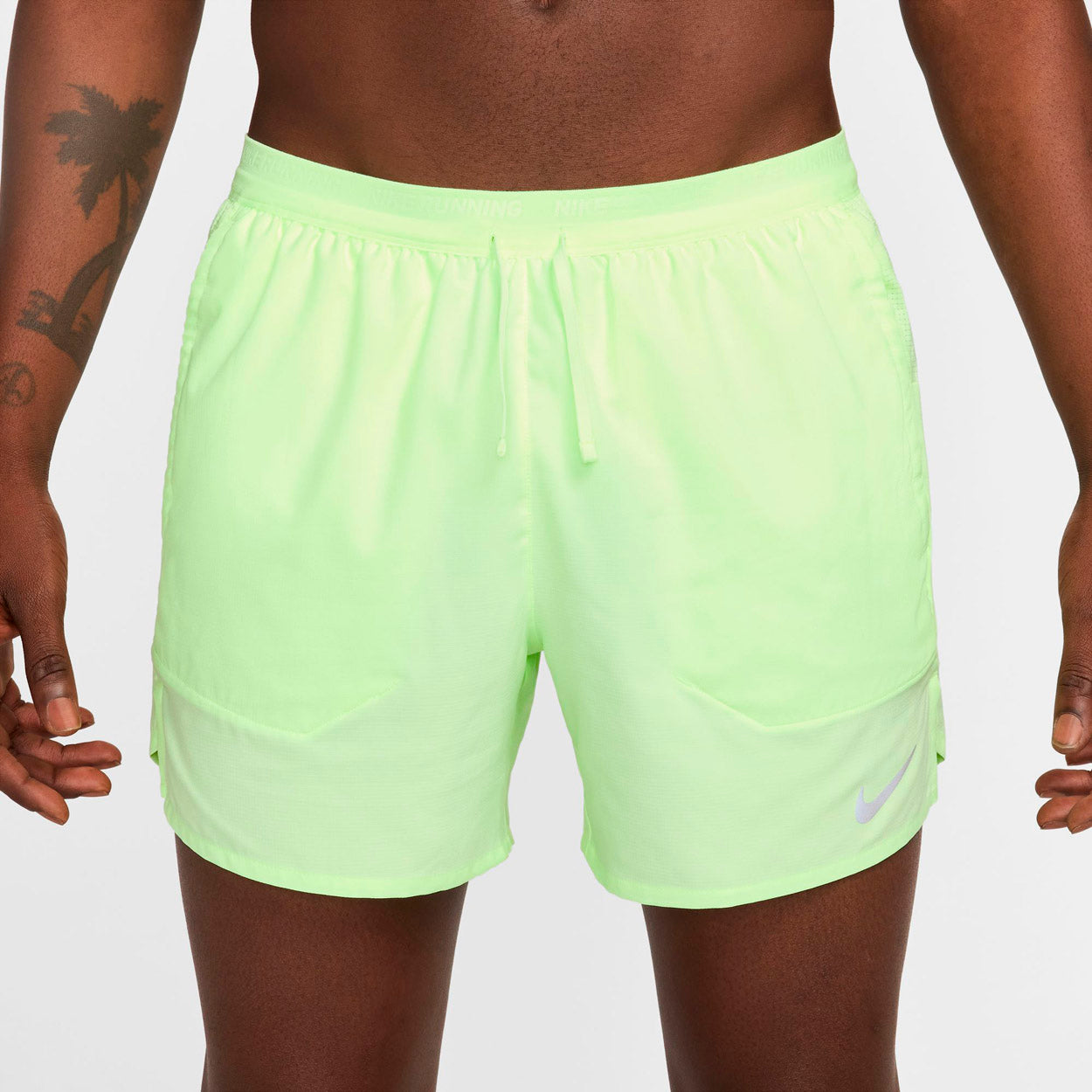 STRIDE DRI-FIT 5" LØBESHORTS