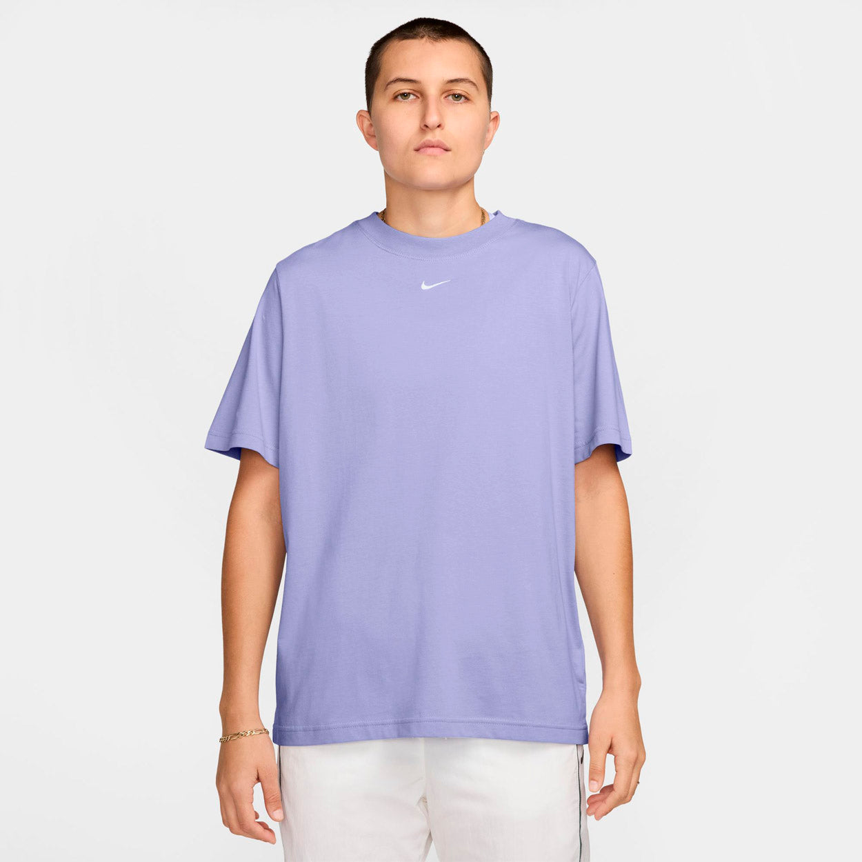 SPORTSWEAR ESSENTIAL T-SHIRT