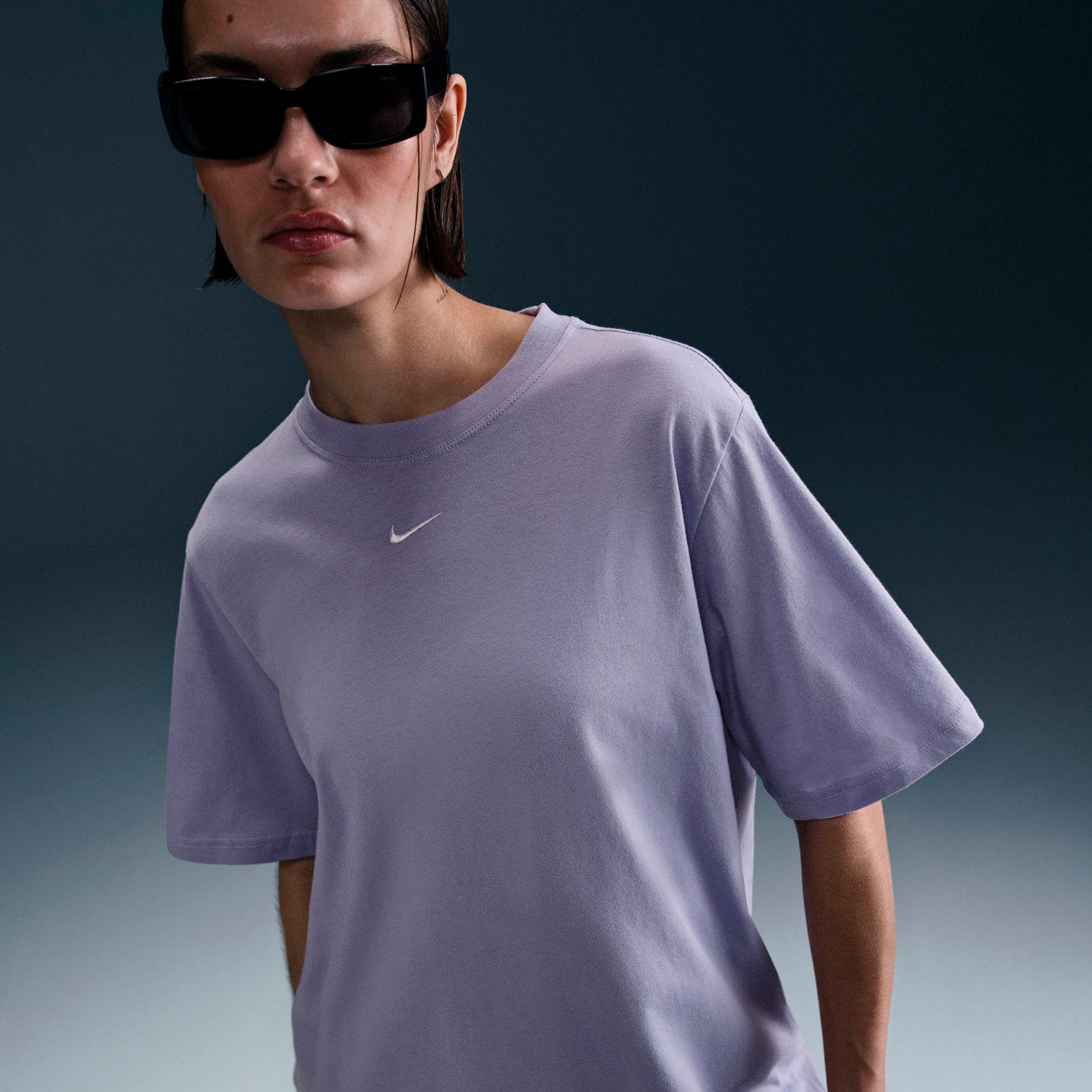 SPORTSWEAR ESSENTIAL T-SHIRT