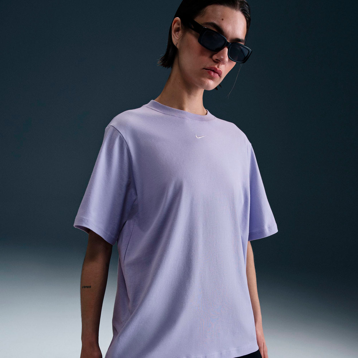 SPORTSWEAR ESSENTIAL T-SHIRT