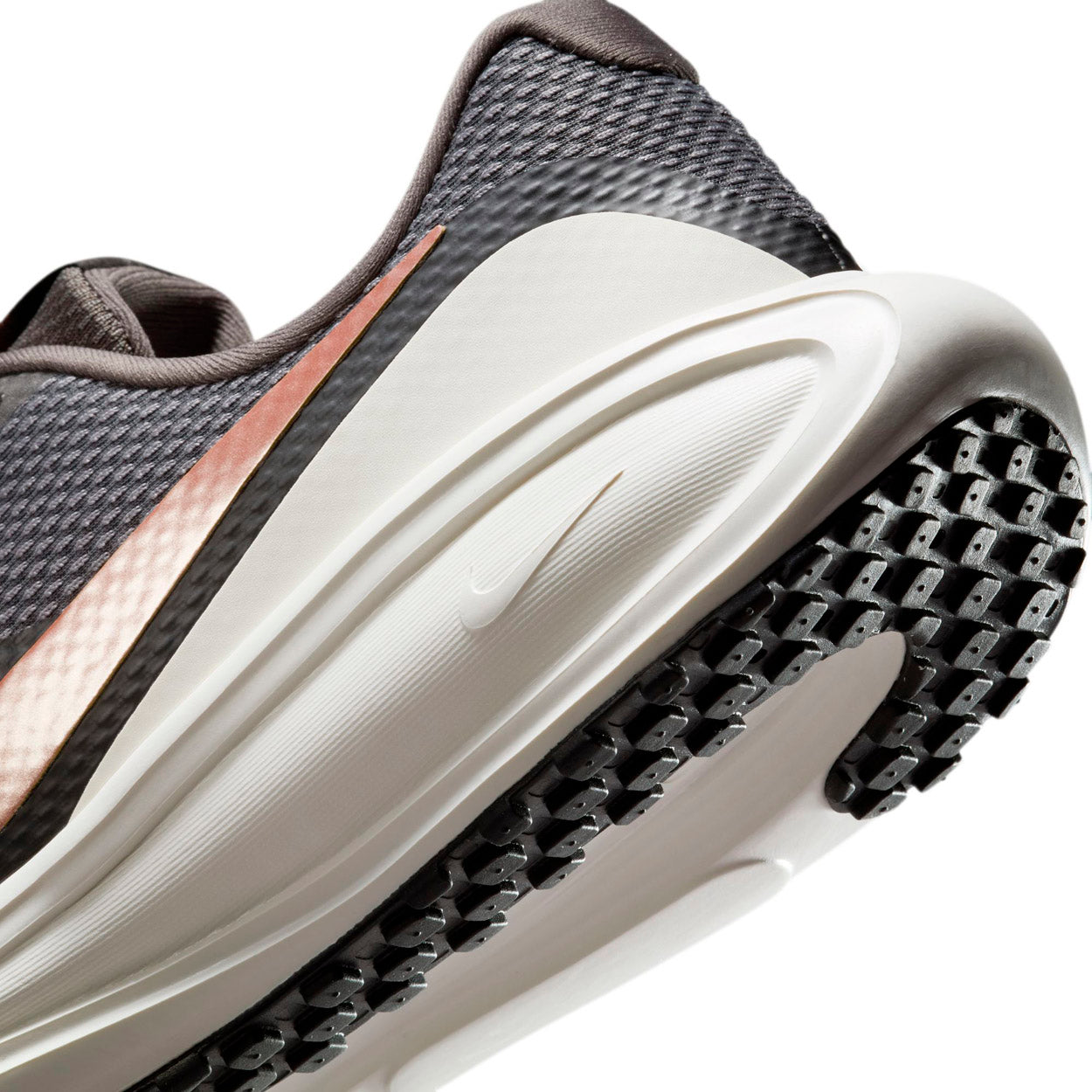 Revolution 8 Sneakers