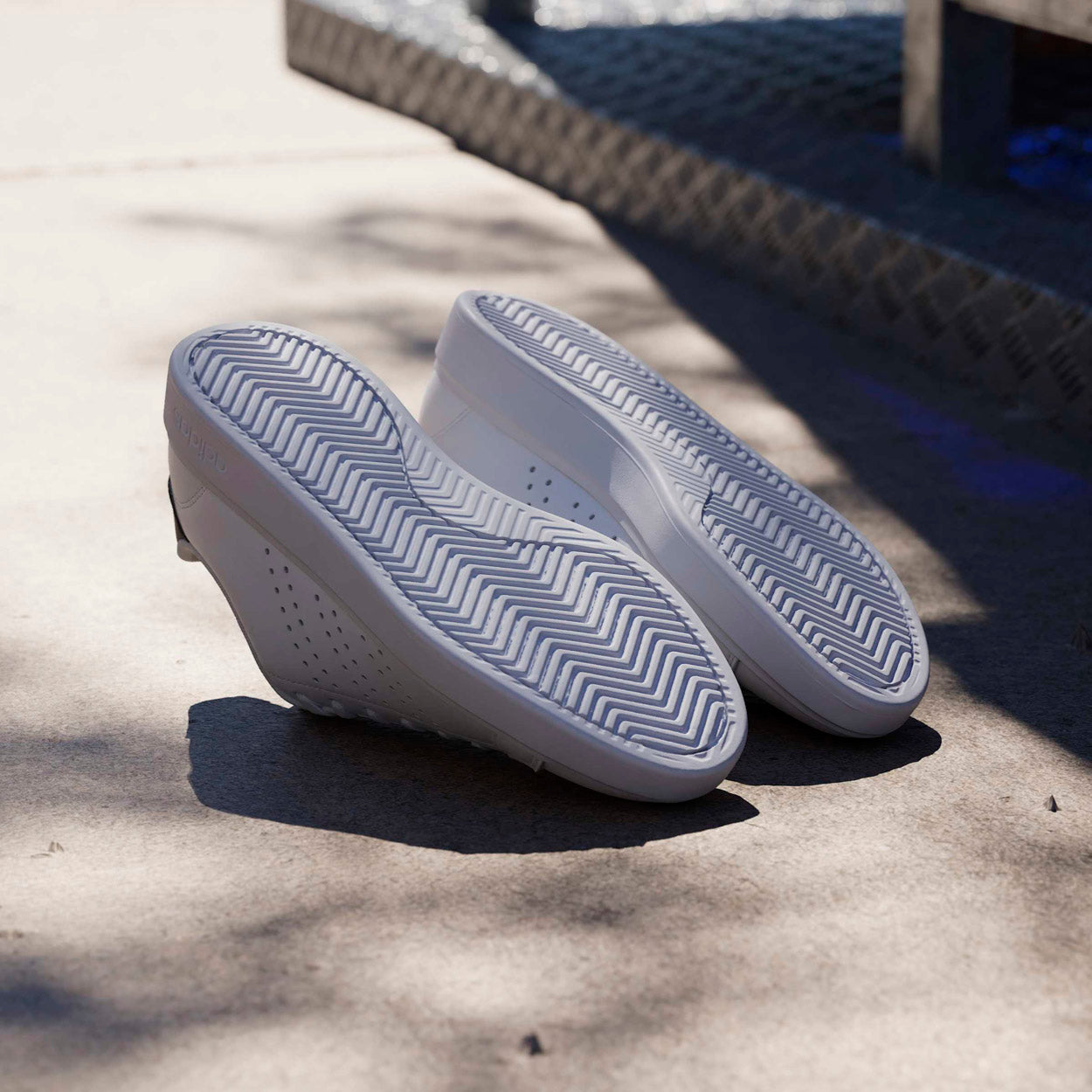 Advantage 2.0 Sneakers