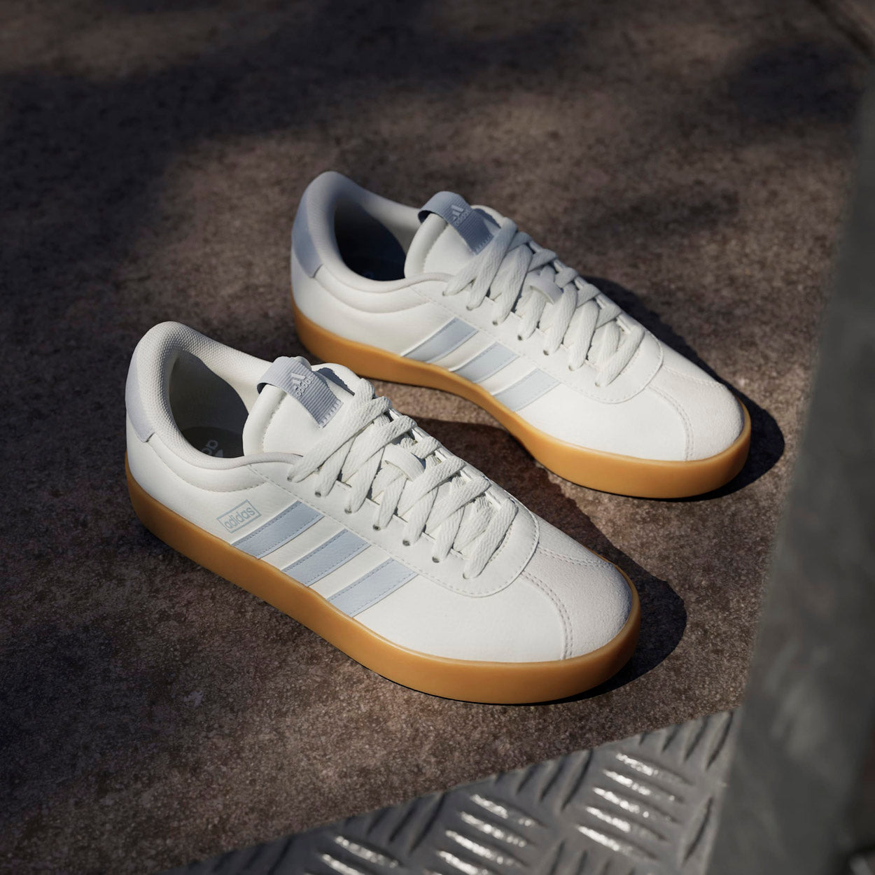 VL Court 3.0 Sneakers