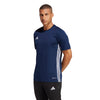 Tabela 23 T-shirt fra Adidas