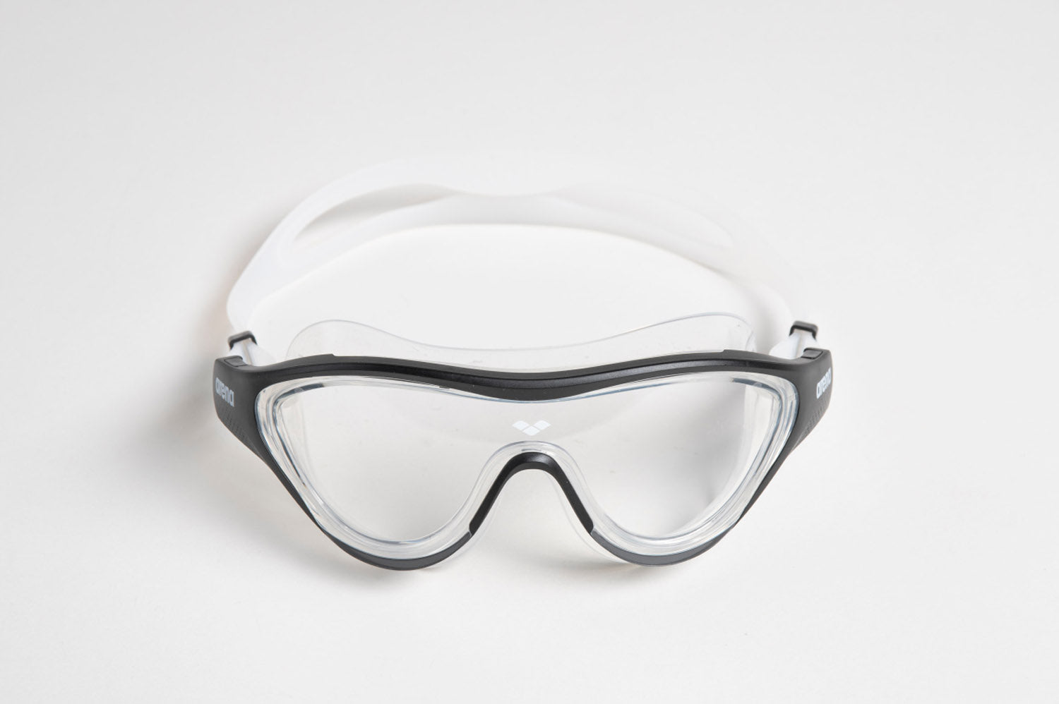 The One svømmebriller