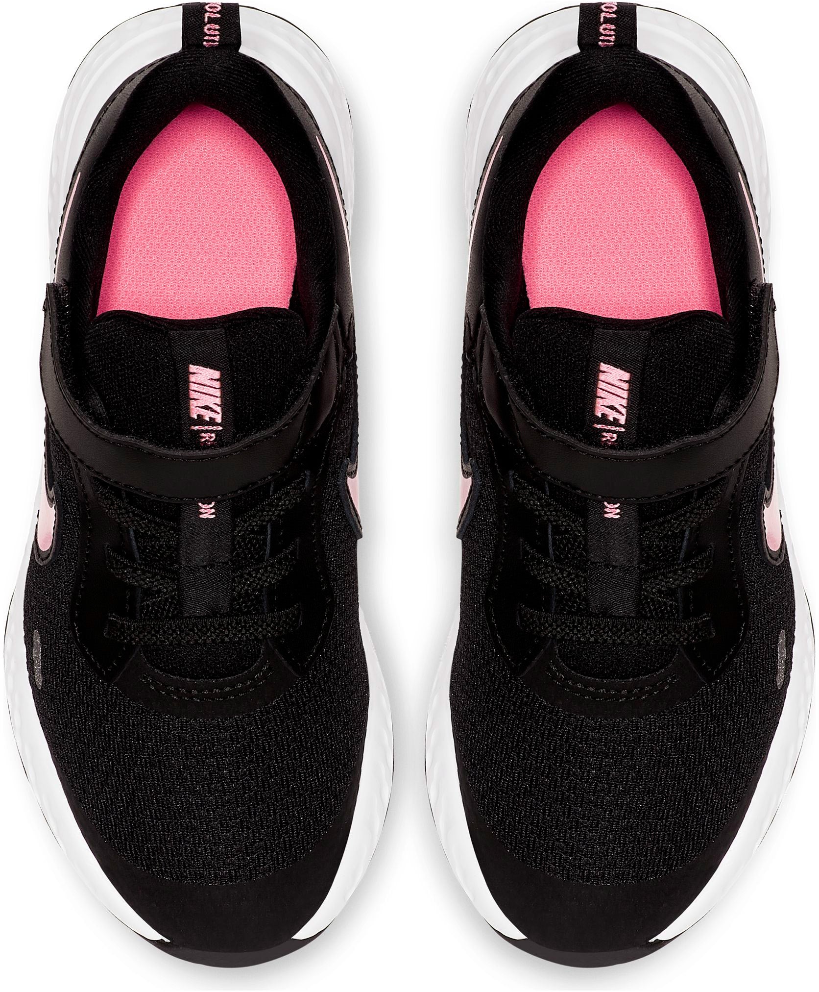 Revolution 5 sneakers