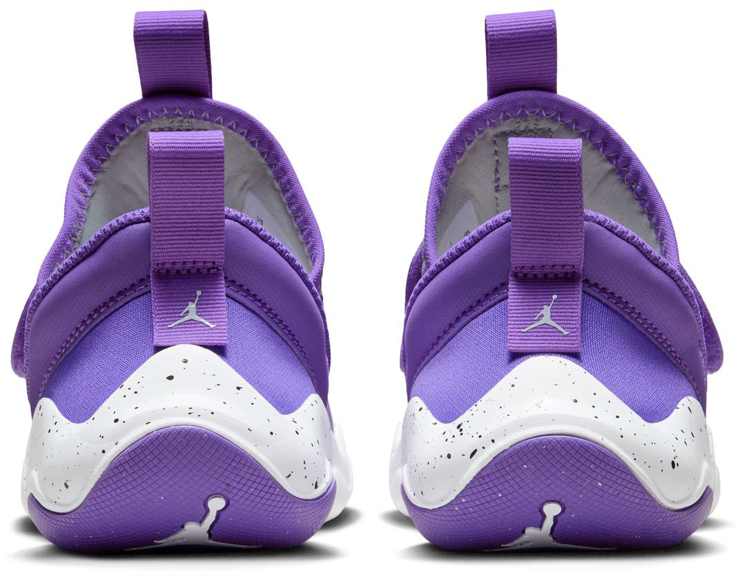 Jordan 23/7 sneakers