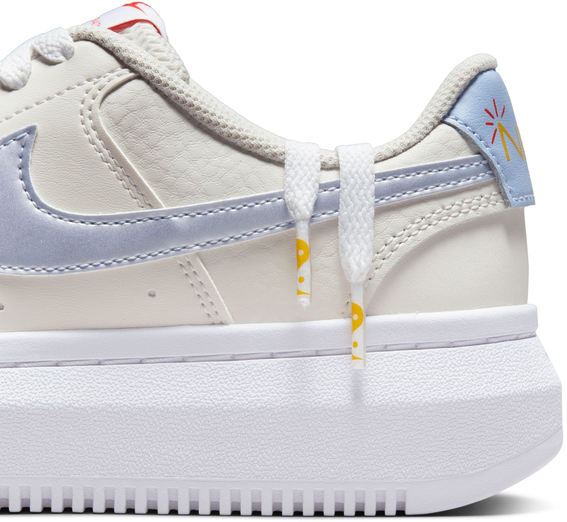 Court Vision Alta Sneakers