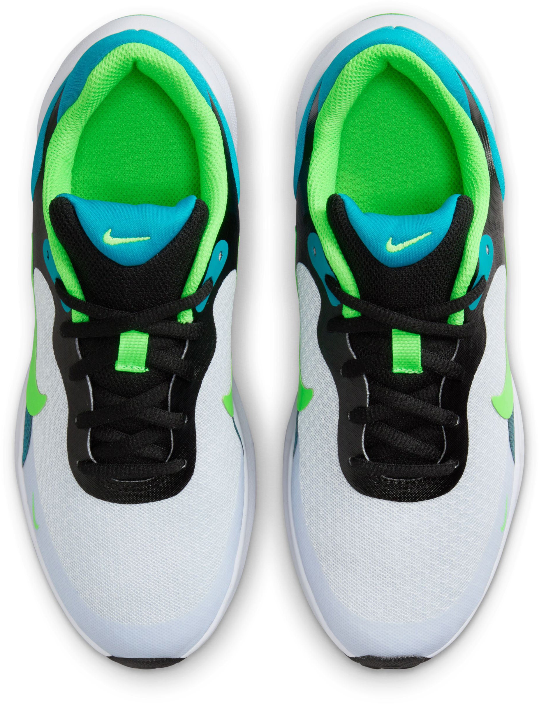 Revolution 7 sneakers