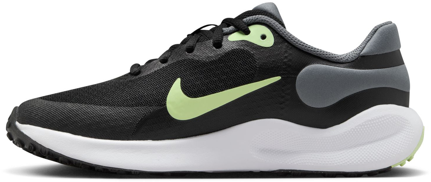 Revolution 7 sneakers