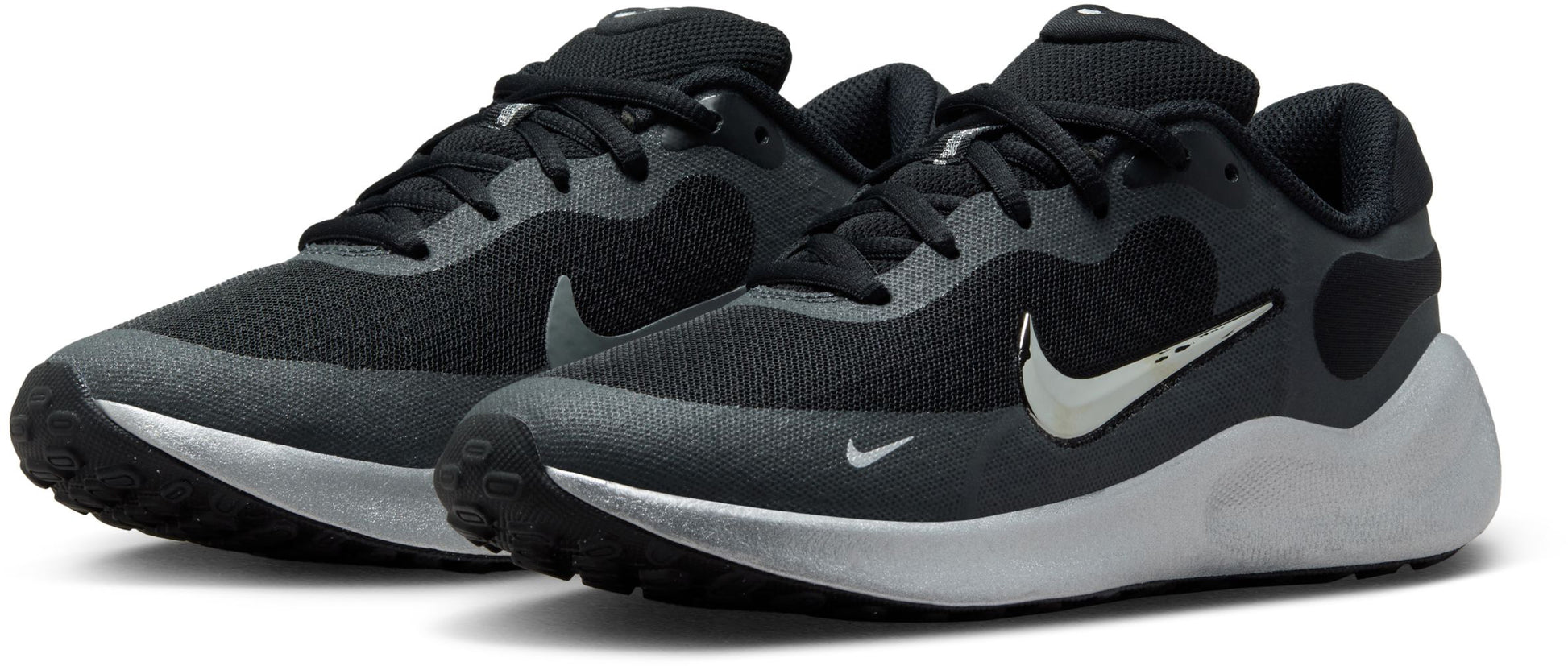 Revolution 7 Sneakers