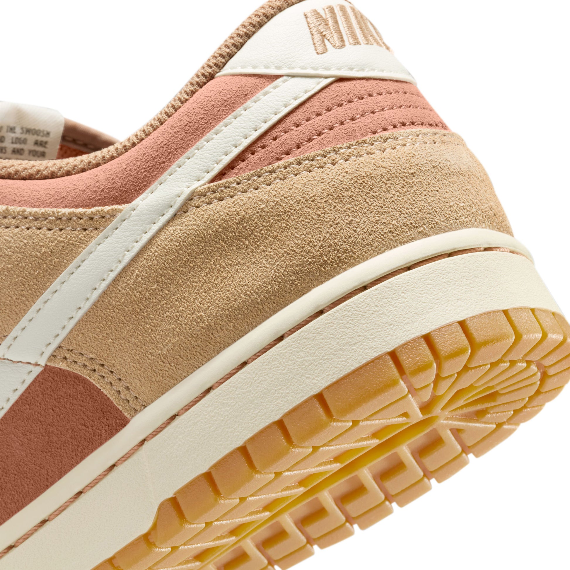 Dunk Low Retro Se Sneakers