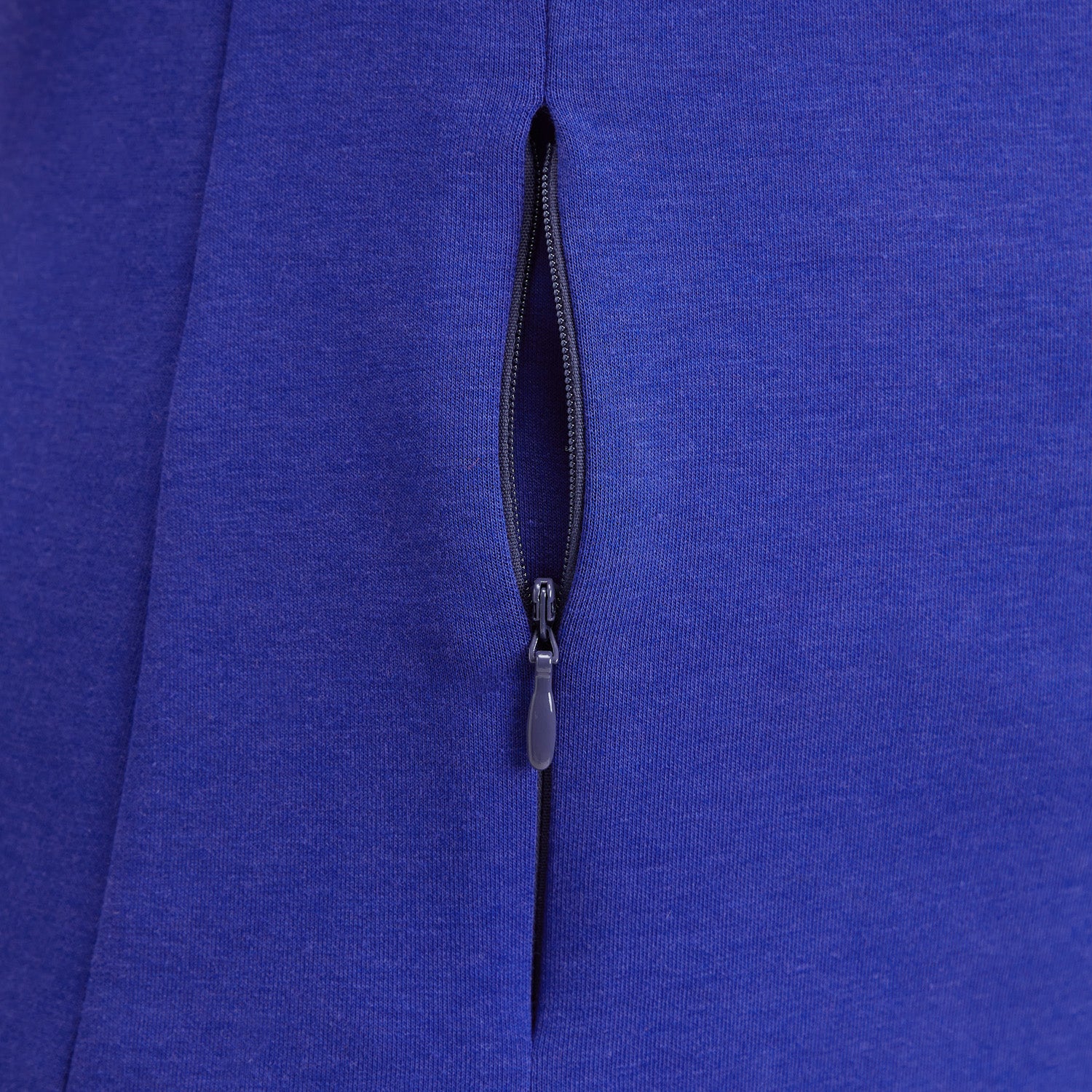 Lucie V hættetrøje