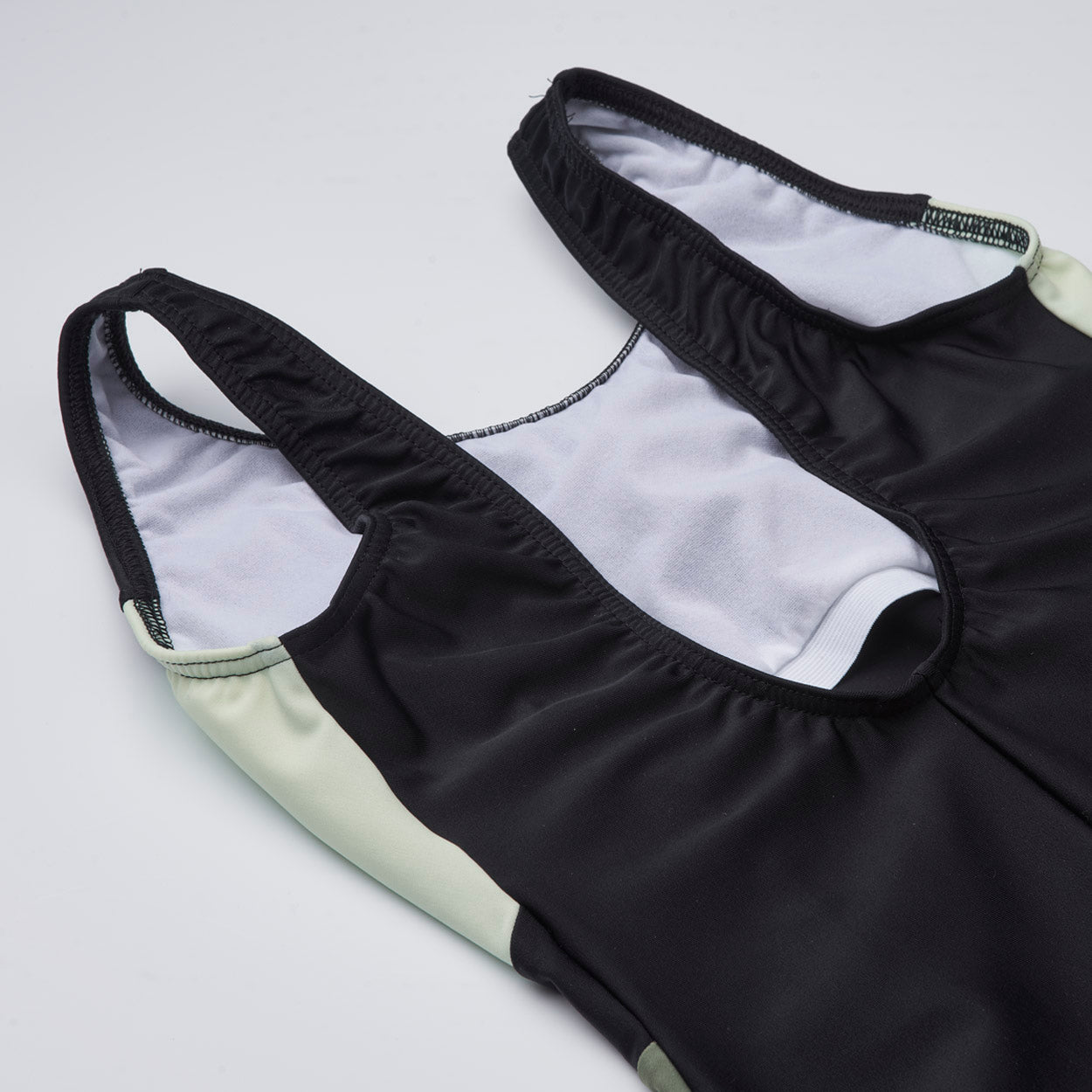 Badedragt m/lavt ben og u-ryg