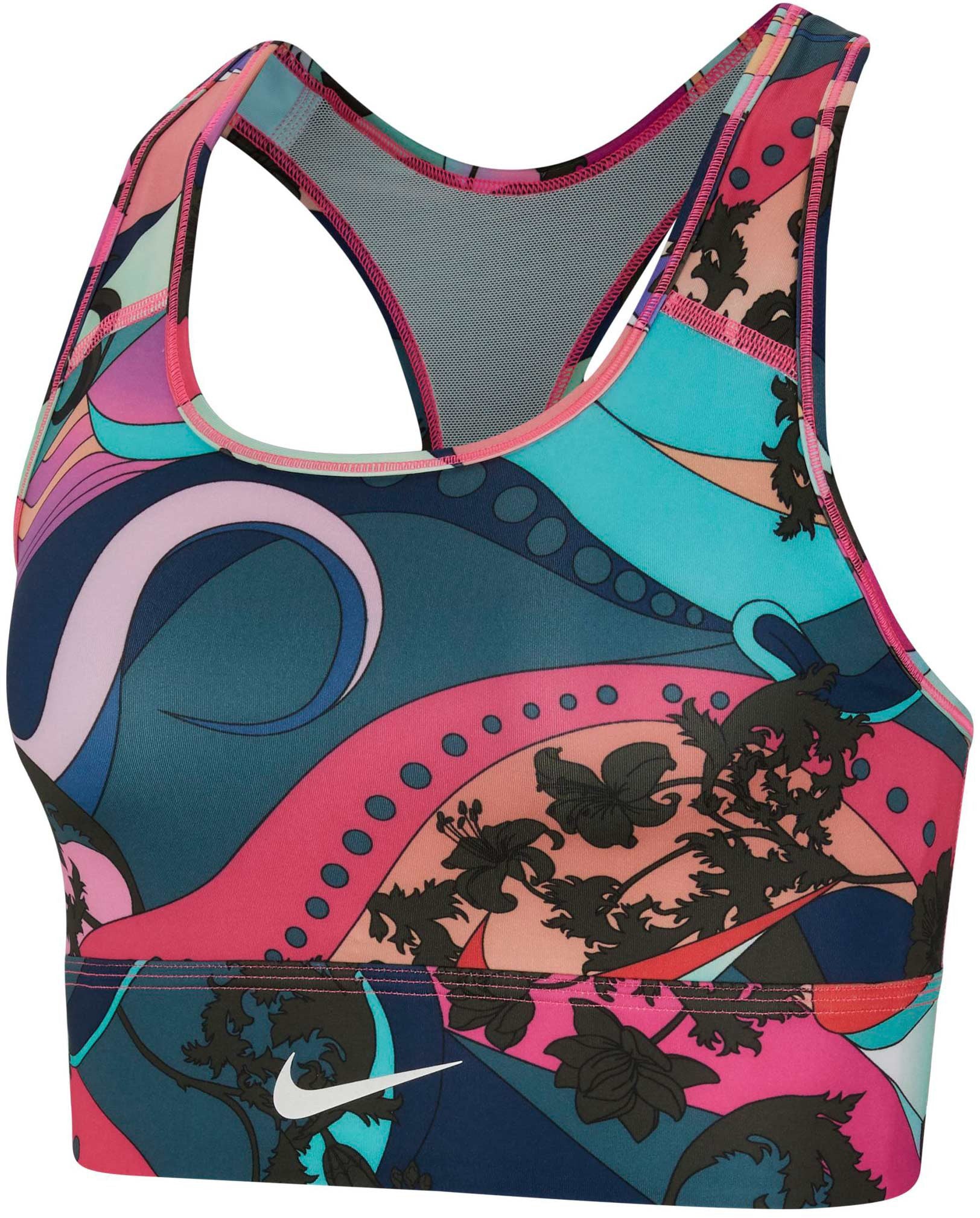 Swoosh Icon Clash - Sports-BH.