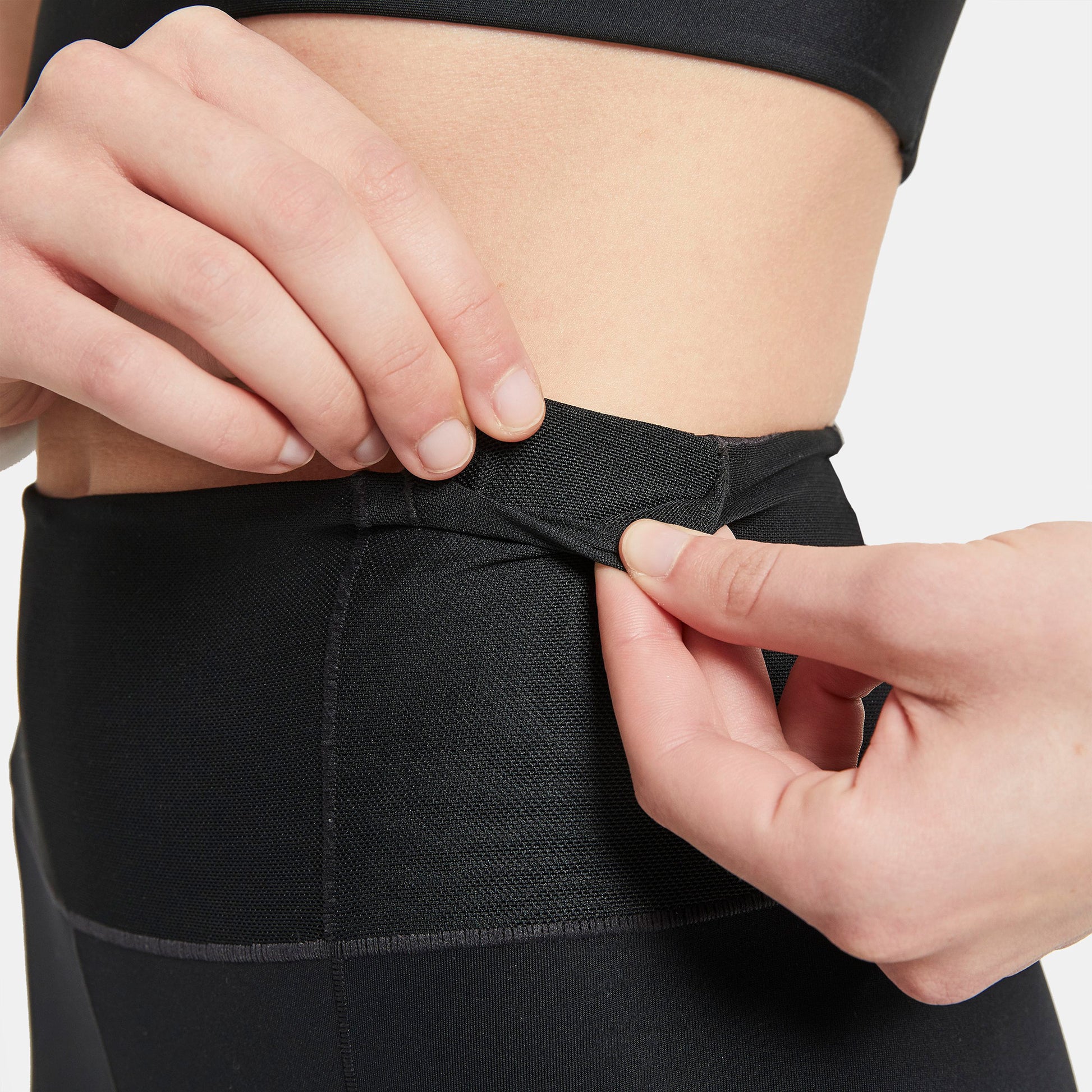 One Luxe Icon Clash 7" shorts