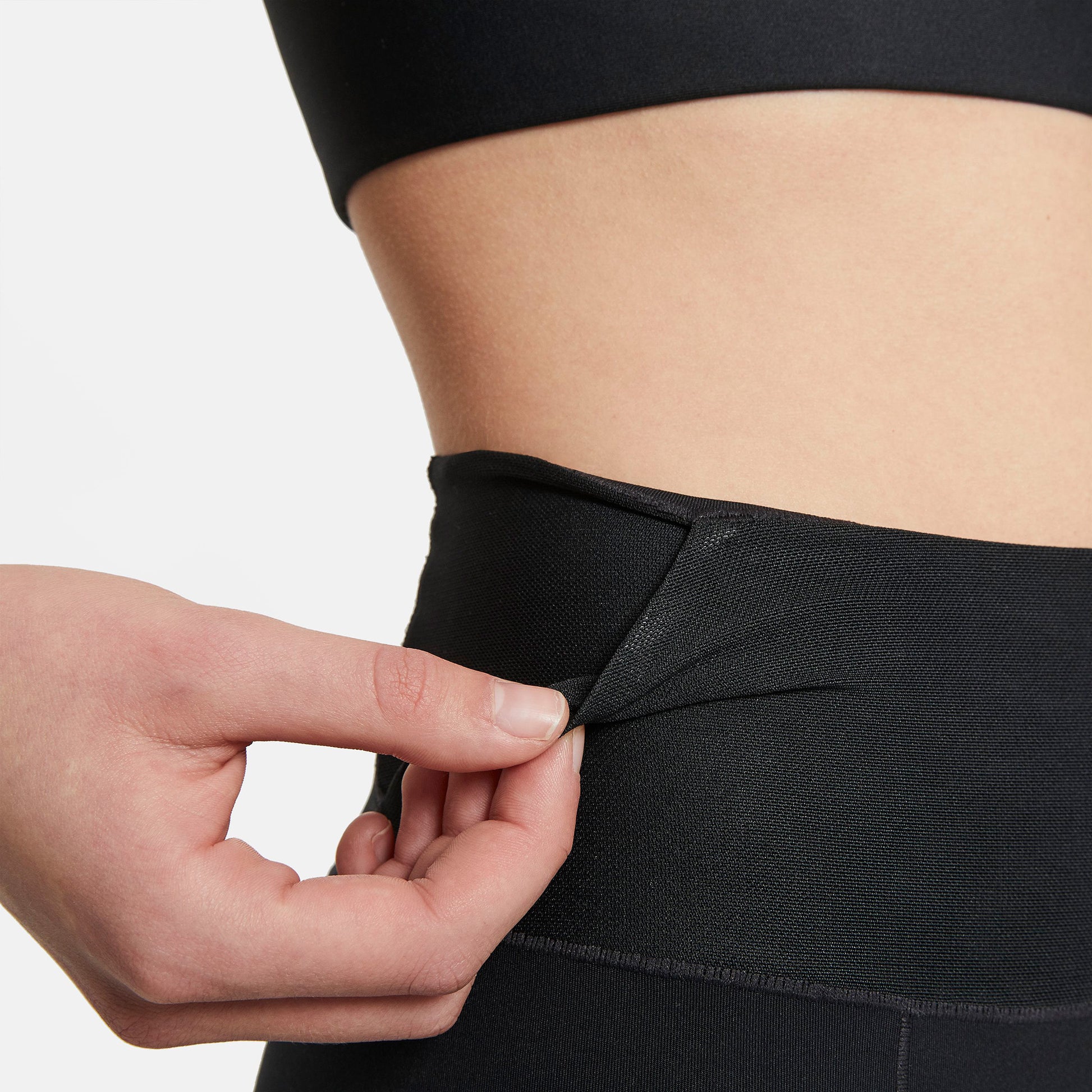 One Luxe Icon Clash 7" shorts