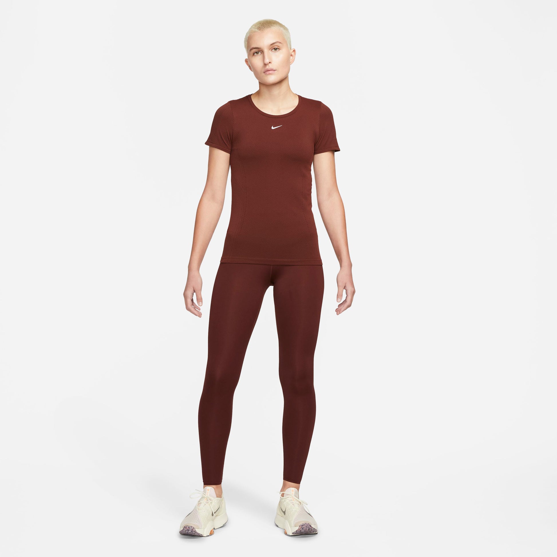 Dri-FIT ADV Aura Slim-Fit trænings T-shirt