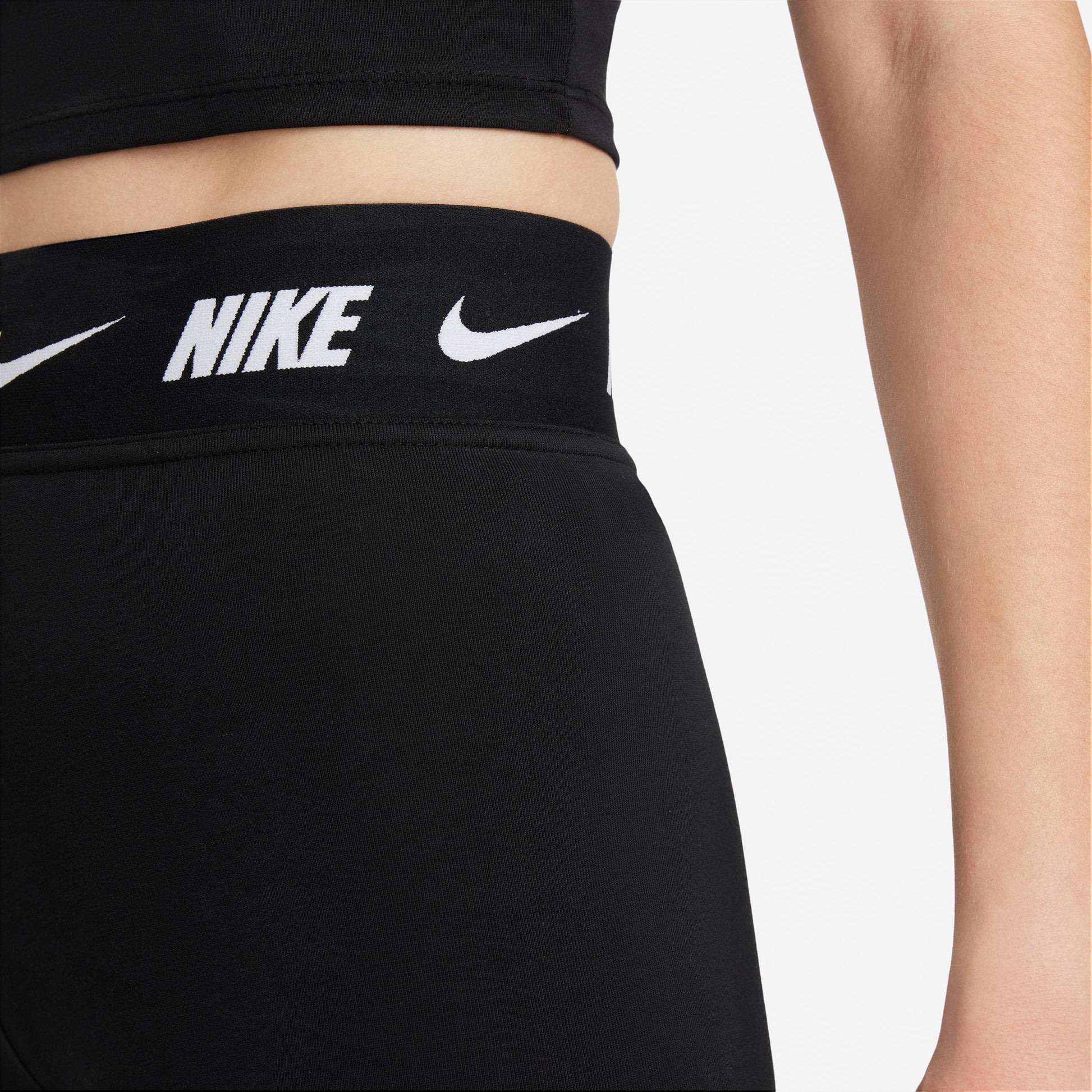 Sportswear Club High-Waisted leggings