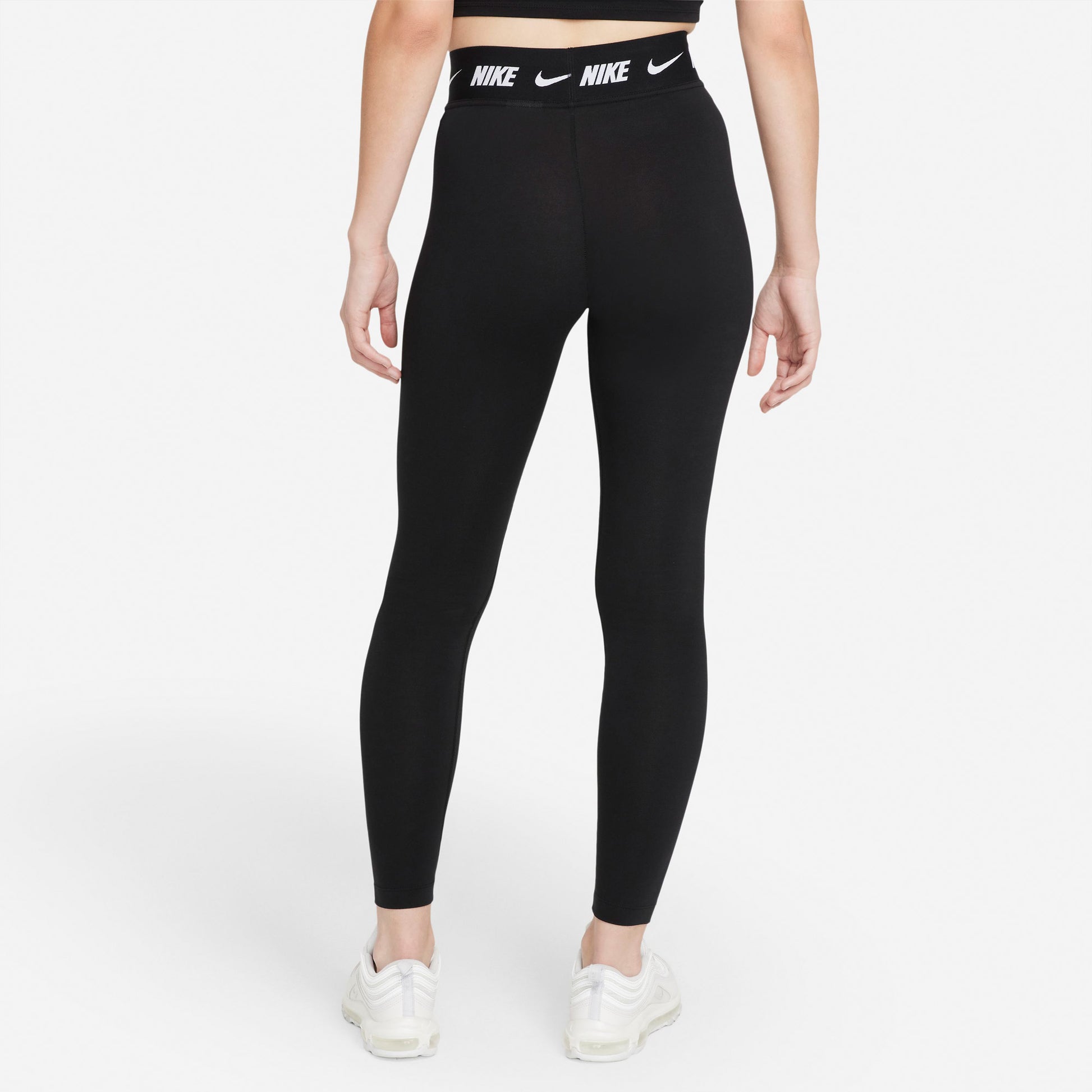 Sportswear Club High-Waisted leggings