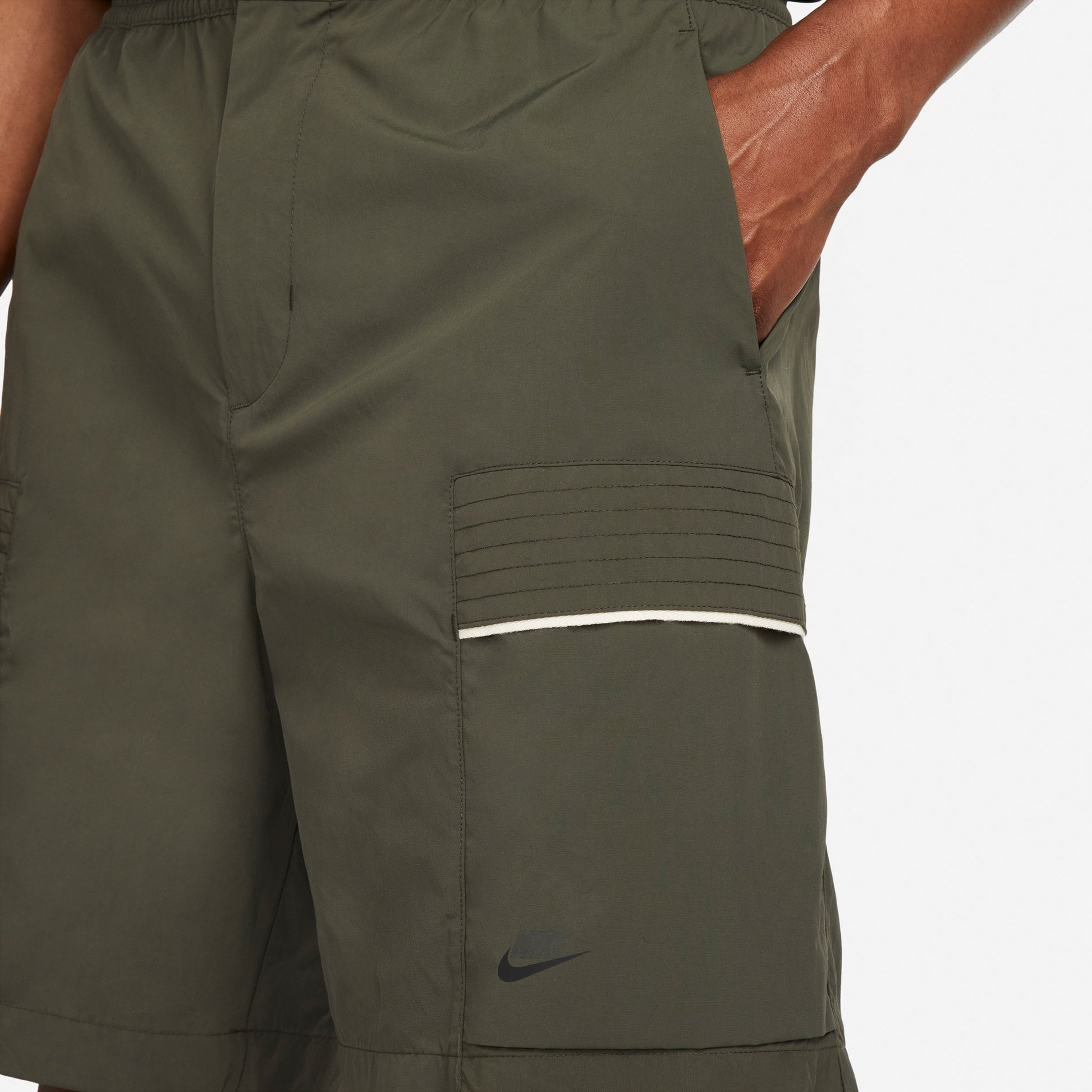 Sportswear Style Essentials Woven Utility shorts