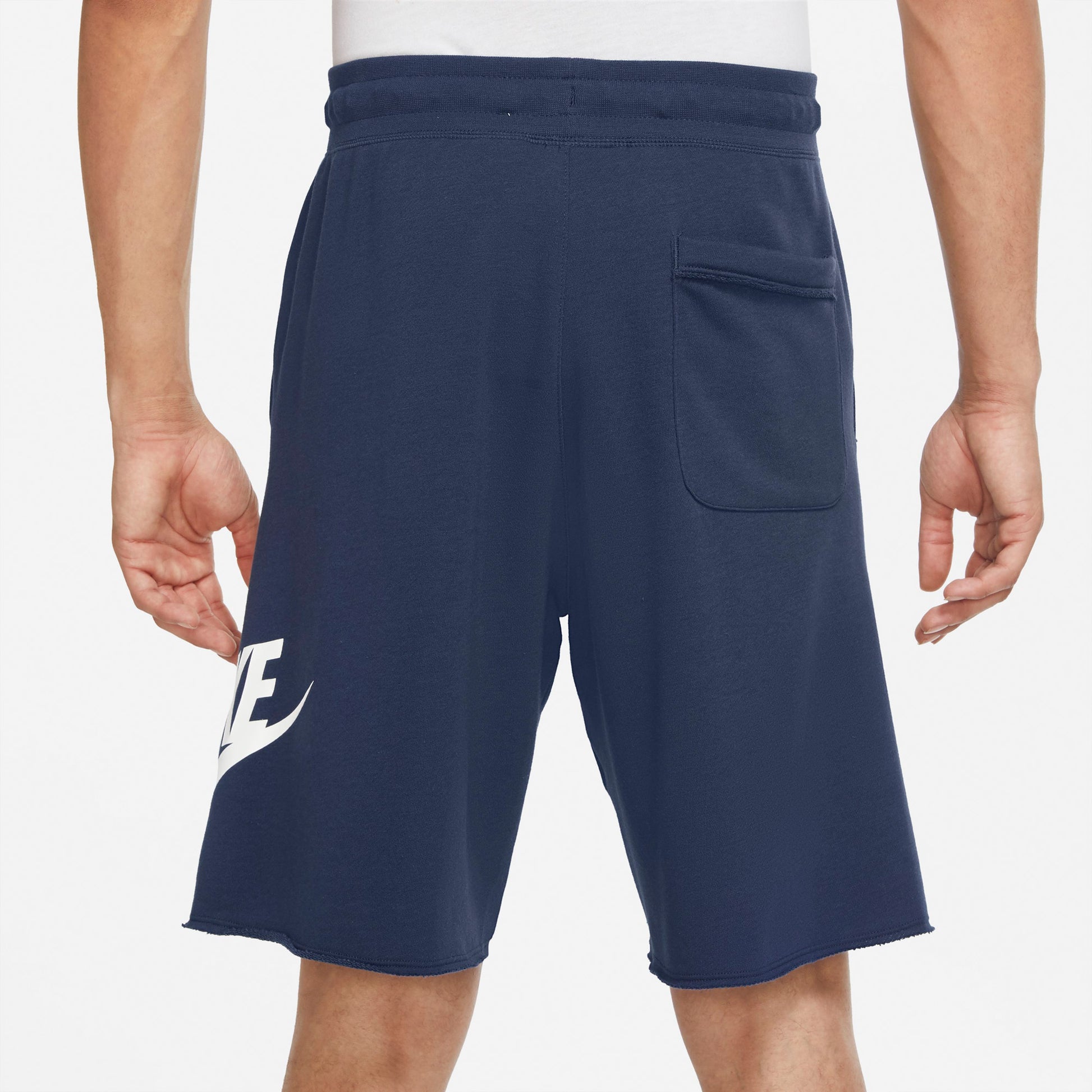 Sportswear Sport Classic Essentials French Terry Alumni shorts