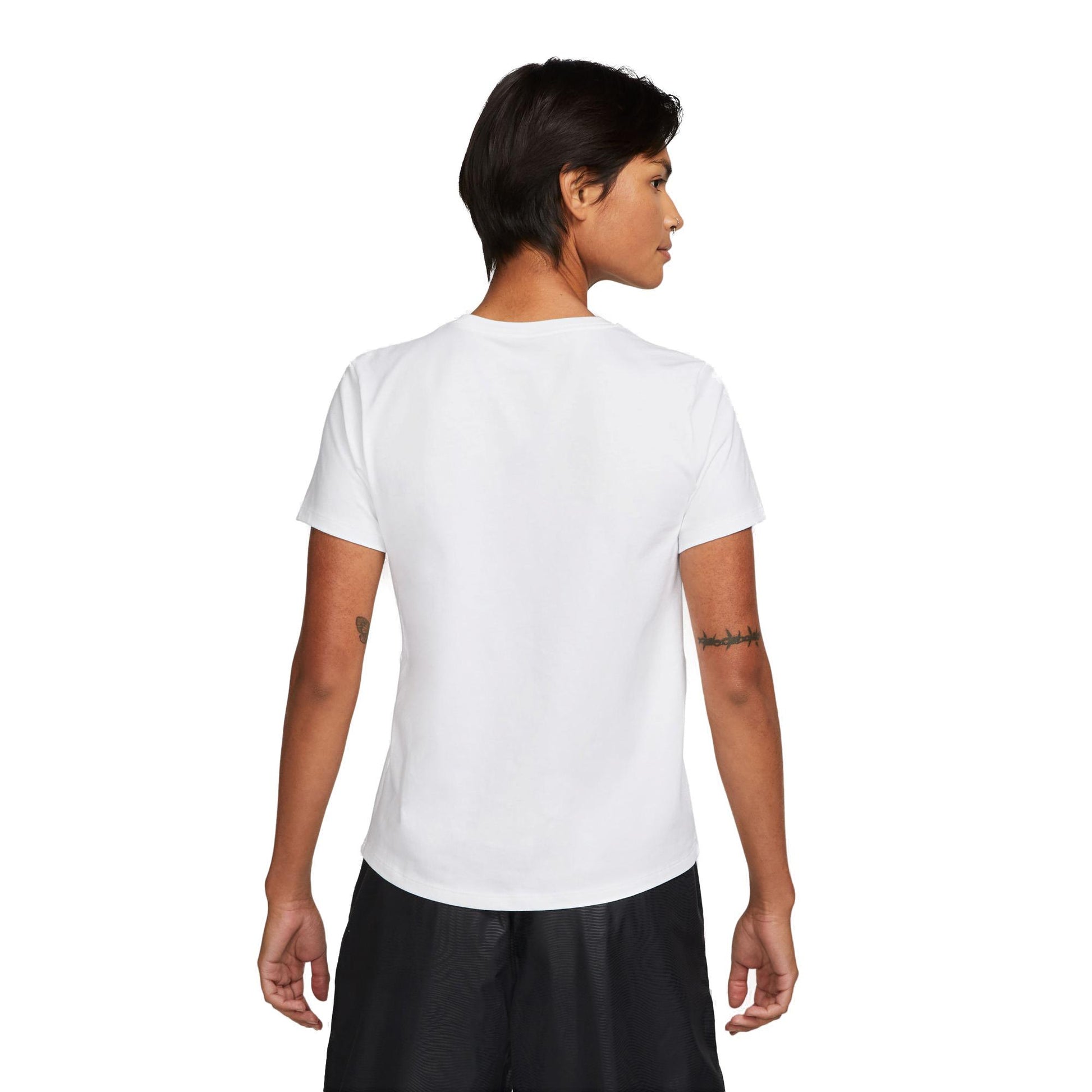 Sportswear Essentials Logo T-shirt