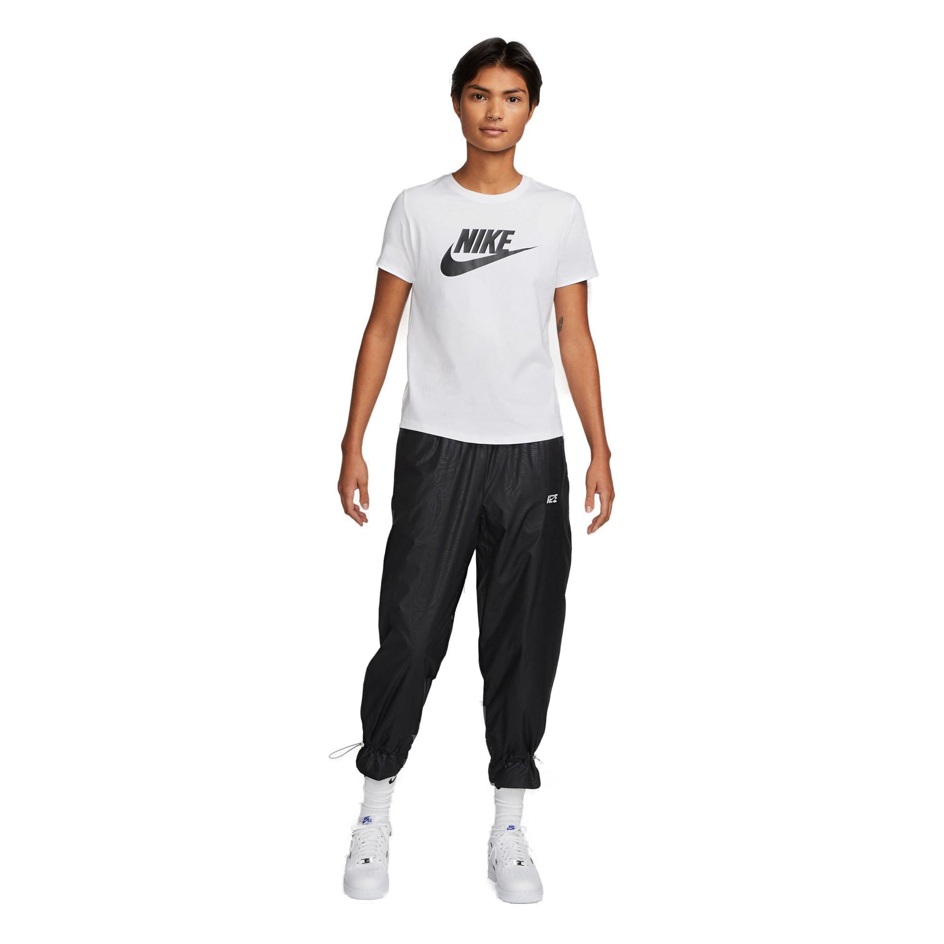 Sportswear Essentials Logo T-shirt